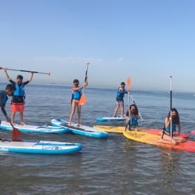 Family holidays? Outdoor sports through rafting in the river or paddle surfing at the beach