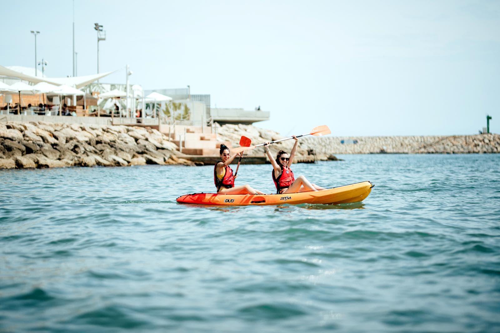 3 increíbles rutas guiadas en open kayak de mar para hacer en Vilanova i la Geltrú