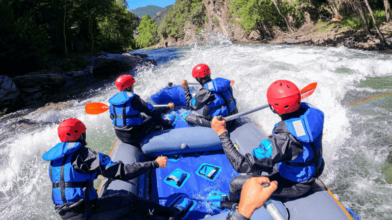 Rafting en España: Las Mejores Rutas y Consejos