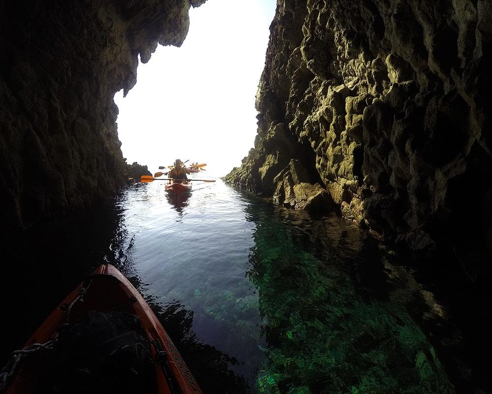 Itinéraires en kayak à faire en famille cet été à Cabo de Gata