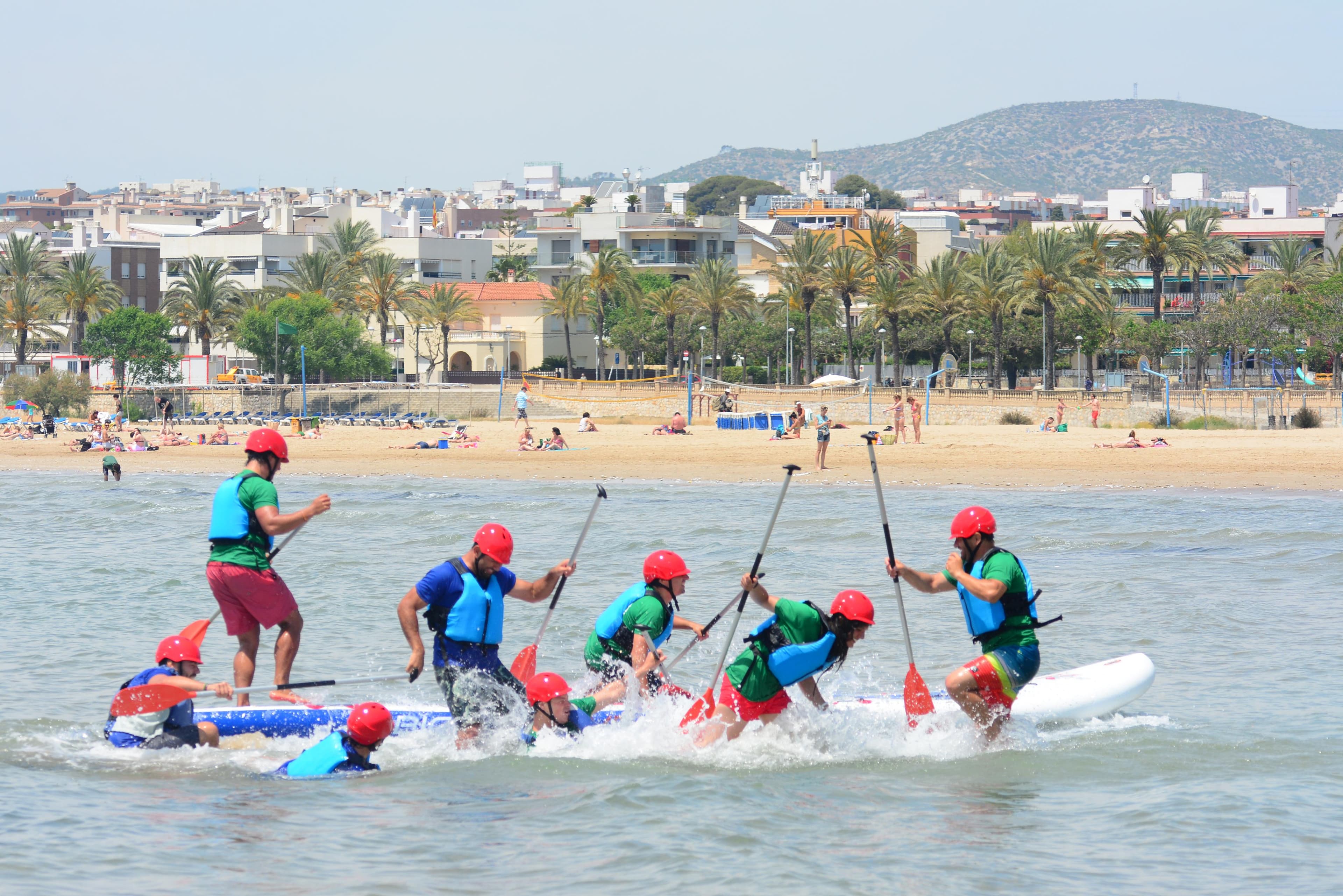 ¡Ven a practicar deportes de aventura en el mar con Renfe!