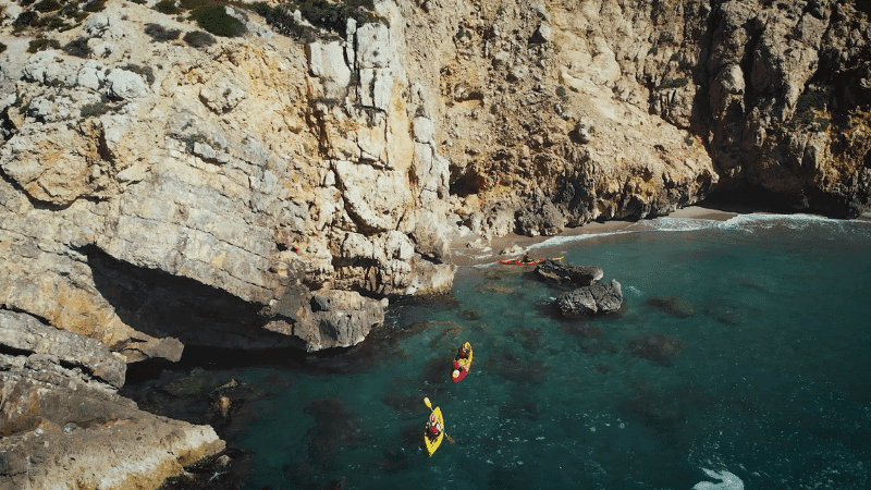 Explora el Parque Natural del Garraf dede el mar: ideal para paddle Surf y kayak