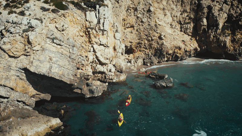 Explora el Parque Natural del Garraf dede el mar: ideal para paddle Surf y kayak