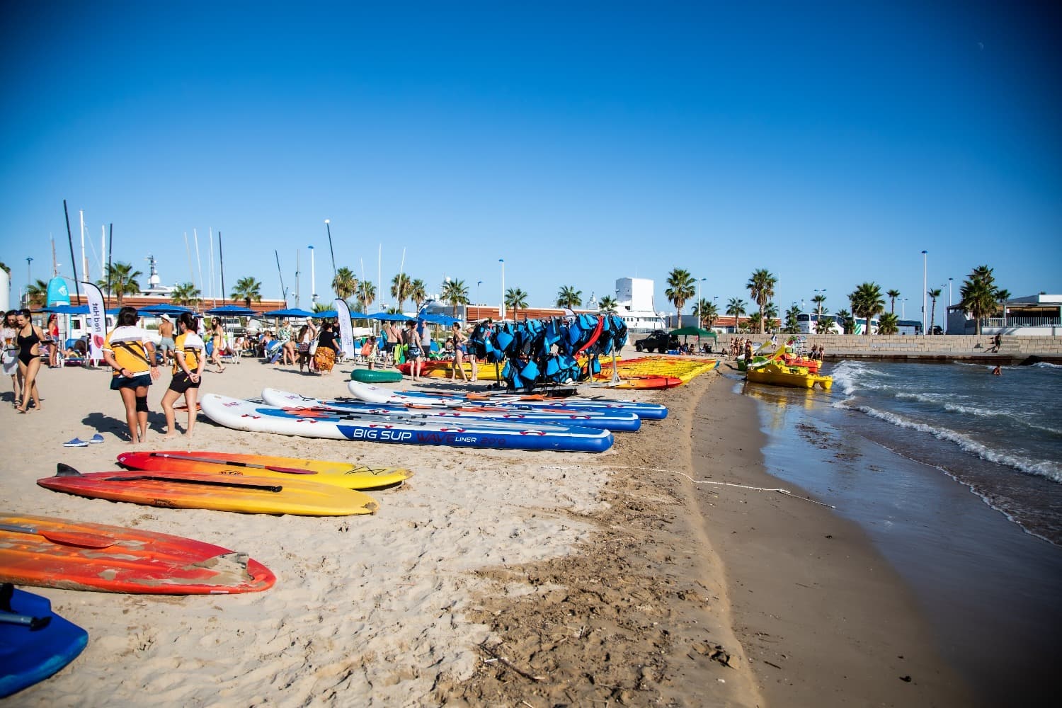 ACTIVIDADES NÁUTICAS EN OTOÑO EN ROCROI VILANOVA