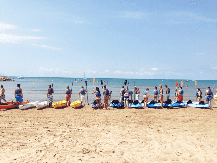 El Consell Esportiu del Garraf y RocRoi acercan el deporte marítimo a 300 escolares