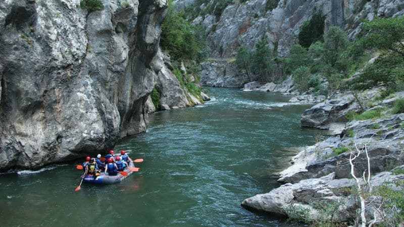 Rafting Llavorsi-Collegats: La Experiencia Vital que Todo el Mundo Debería Vivir al Menos Una Vez