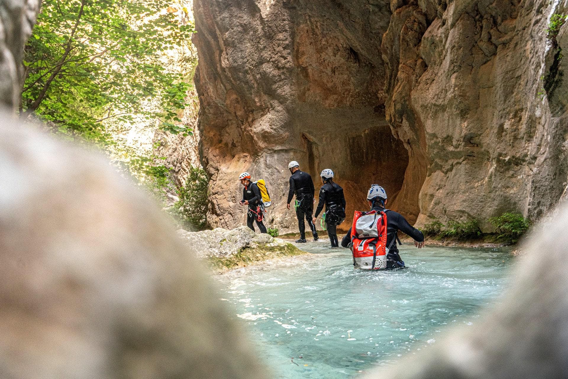 Aventures excitantes et sécurisées ! Conseils et matériel pour vous préparer physiquement et profiter du canyoning