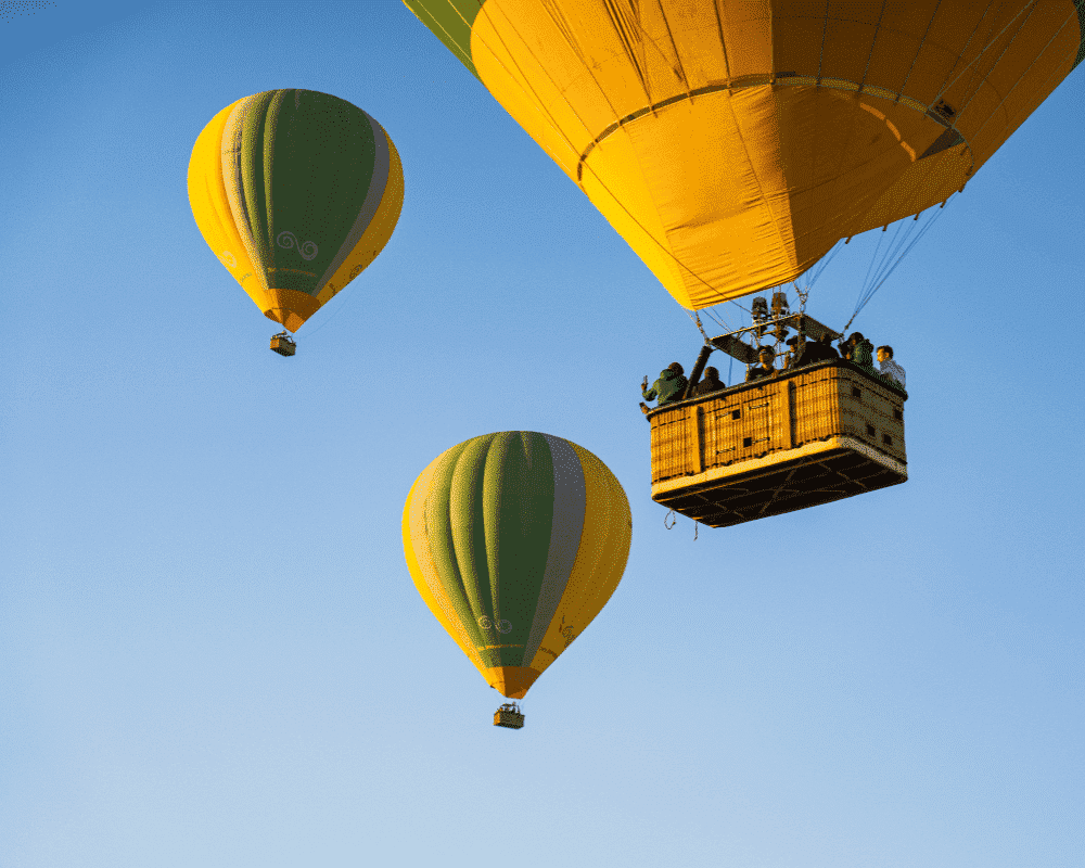 ¿Qué actividades de aventura hacer en Barcelona? Desde viaje en globo a vías ferrata