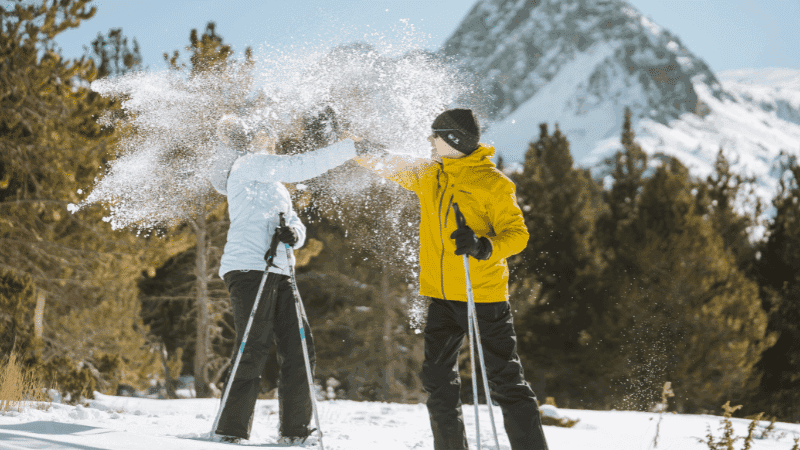 Vacaciones de Invierno sobre Nieve con Sabor Latino en Andorra: Aventuras Sin Fronteras