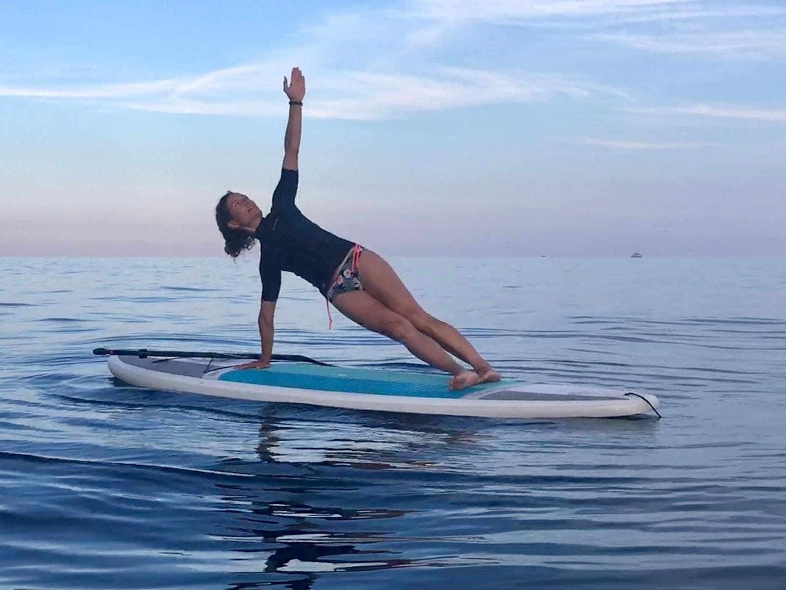 Entrevistamos a Helen, nuestra monitora de SUP yoga y yoga en Vilanova