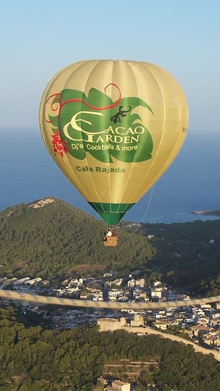 Mallorca: Balloon flight over the island of 1h at sunset