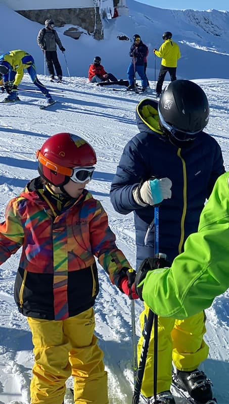 Sierra Nevada: Classes particulars d'esquí o snowboard freestyle de 2h a Granada