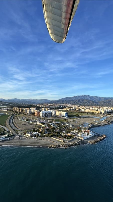 Vuelo Paramotor con Acrobacias en Torre del Mar — Aventura Aérea Costa del Sol