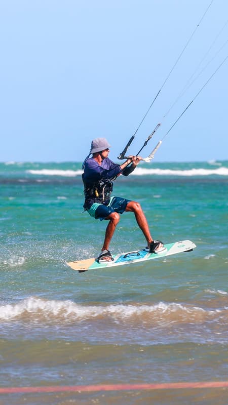 Tarifa: Curs de kitesurf privat de 3, 4 o 5 dies - Nivell iniciació