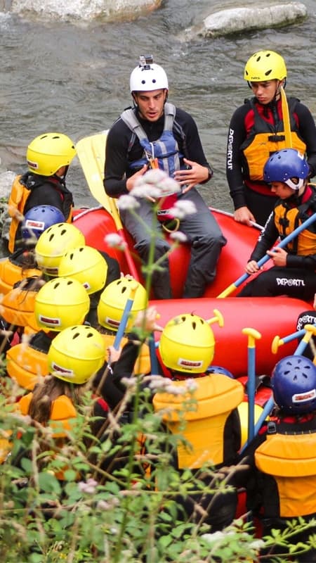 Aventura Valle de Arán: Tirolina en Les y Rafting de Les Bordas a Bòssost