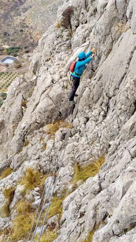 Via ferrata nivel intermedio de 4h en Jaca, Pirineo Aragonés