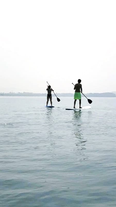 2h Excursión Guiada de Paddle Surf Granada por la bahía de la Caleta en el Entorno Natural de la Salobreña