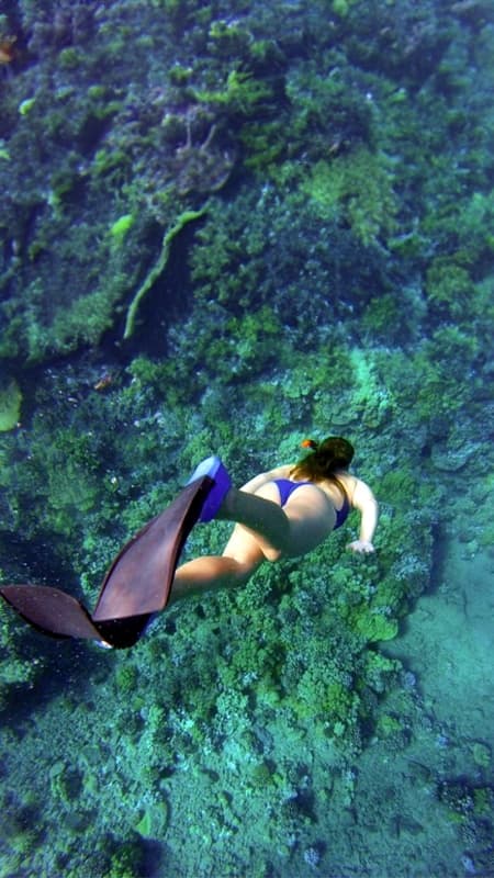 Pack Especial Parejas en Menorca: Moto de Agua y Lancha con Cuevas y Snorkel