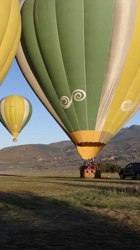 Vol en Montgolfière en Cerdagne : aube sur les Pyrénées Orientales