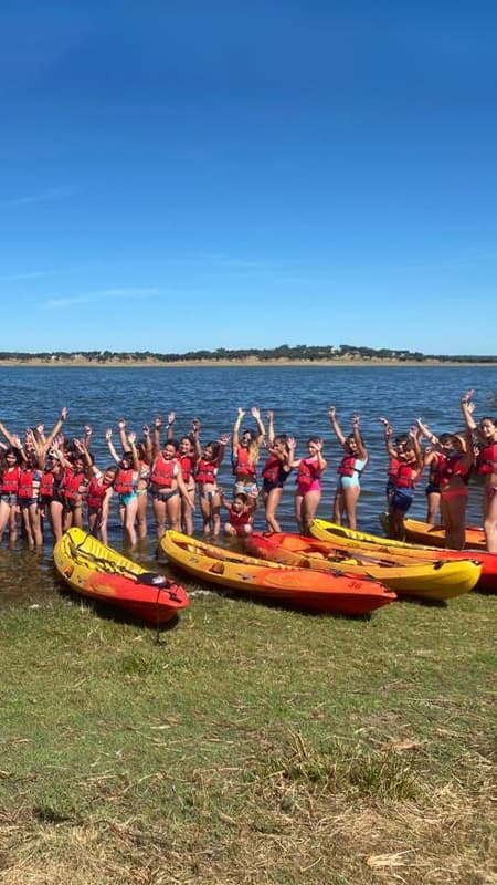 Réservoir d'Aguijón: 1h de location de kayak dans le réservoir d'Aguijón à Badajoz, Espagne