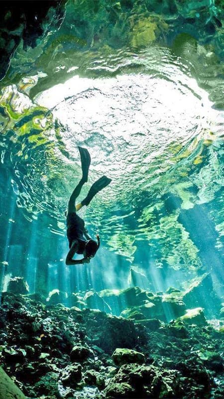 Pack Especial Parejas en Menorca: Moto de Agua y Lancha con Cuevas y Snorkel