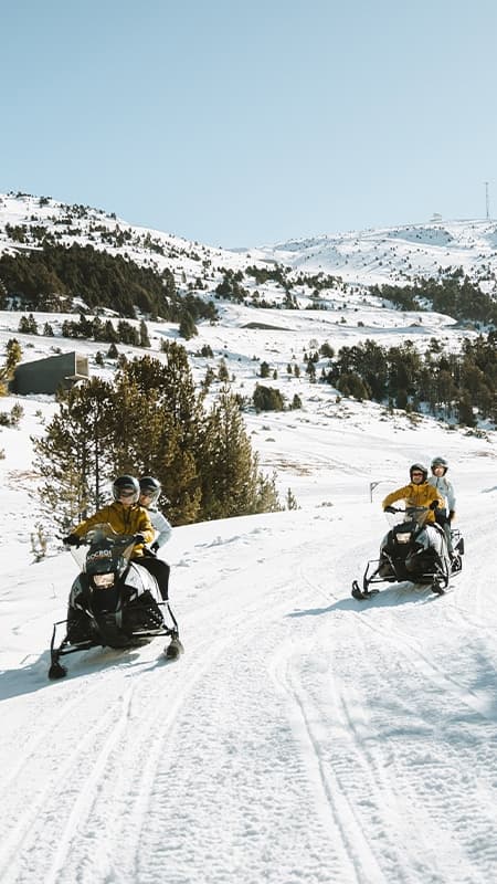 Andorra: 30-minute Two-seater Snowmobile Excursion in Grau Roig