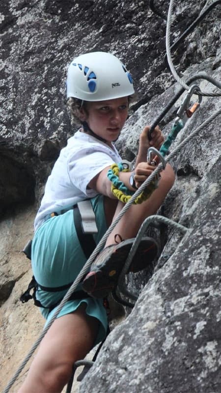 Circuit multiaventura: Tirolina gegant, Via ferrada Cledes nivell K2 i Ràfting a Les Val d'Aran