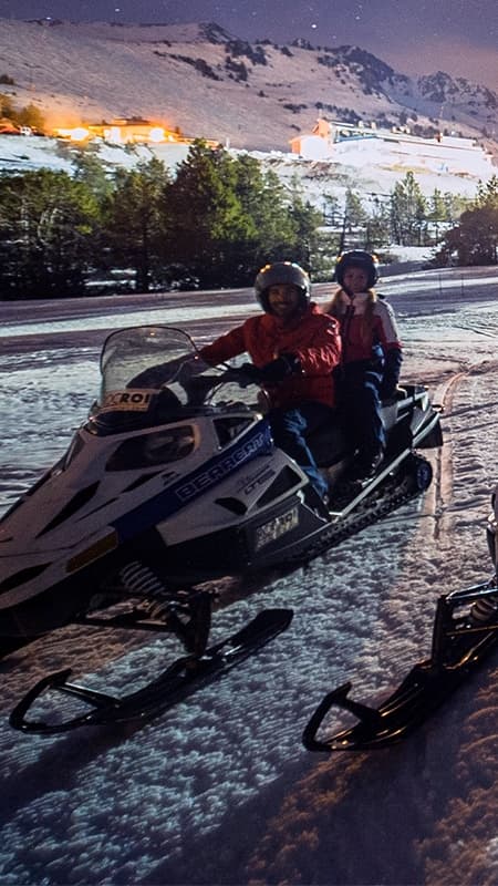 Andorra: Moto de nieve de noche doble 1h – Grau Roig