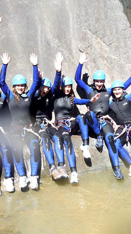 Aragonese Pyrenees: 4h descent of the Gorgol canyon in Huesca