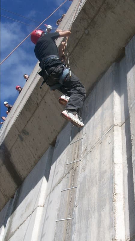 Rápel en la Presa de Aguijón en Badajoz
