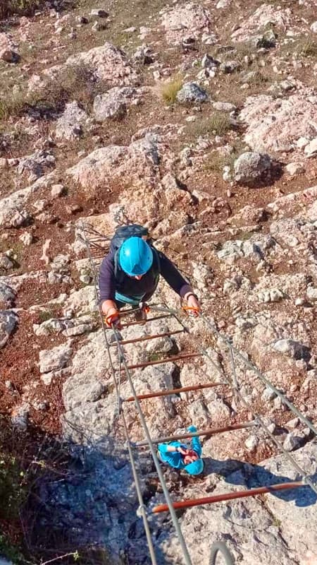 Via ferrata nivel intermedio de 4h en Jaca, Pirineo Aragonés
