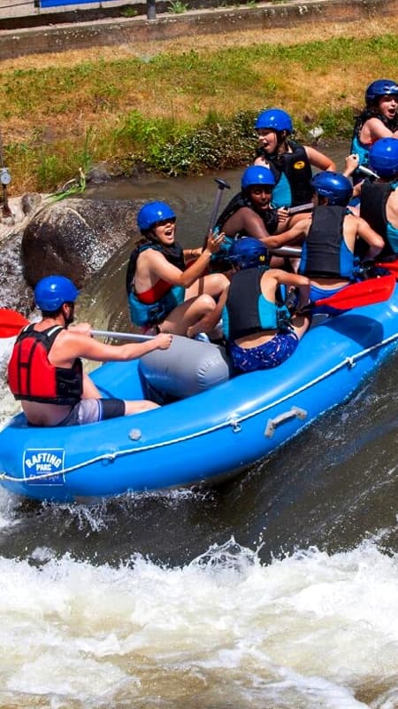 Rafting en La Seu d'Urgell: una hora en el canal olímpico del Parc del Segre