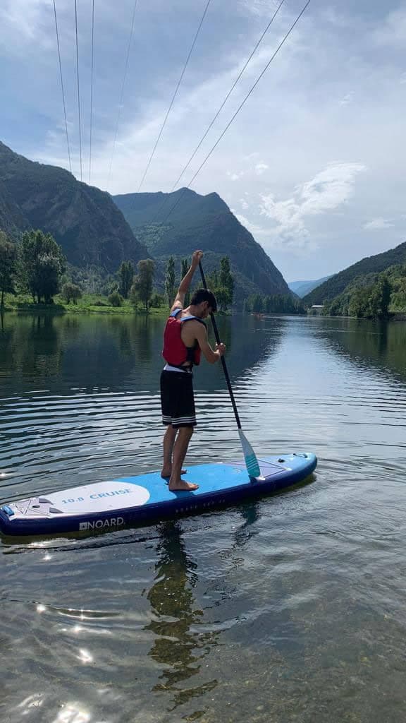 30 min Stand Up Paddle Rental in Torrassa Lake, La Guingueta d’Àneu