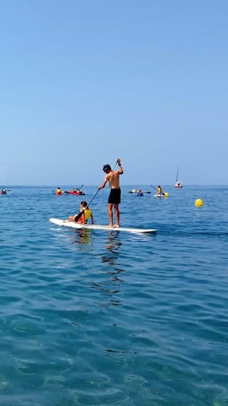 2h Excursión Guiada de Paddle Surf Granada por la bahía de la Caleta en el Entorno Natural de la Salobreña