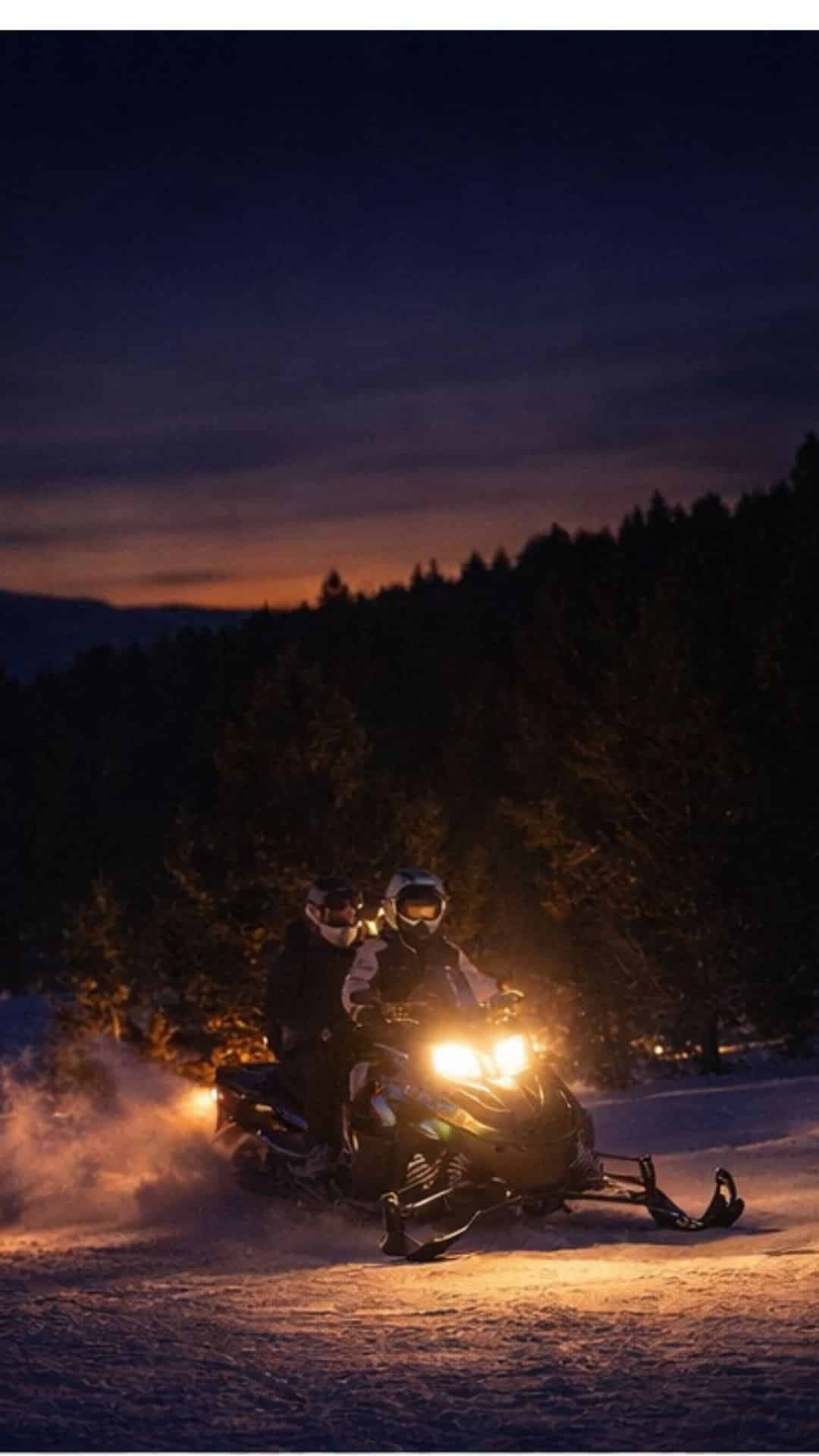 Andorra: PACK en Grau Roig, moto de nieve 40min NOCTURNA + cena