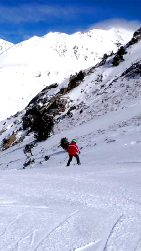 La Vall de Núria: 2h alpine skiing group lessons in Girona
