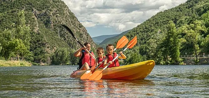 Pack día Llavorsí: Rafting Llavorsí – Rialp con comida y Kayak en la Torrassa
