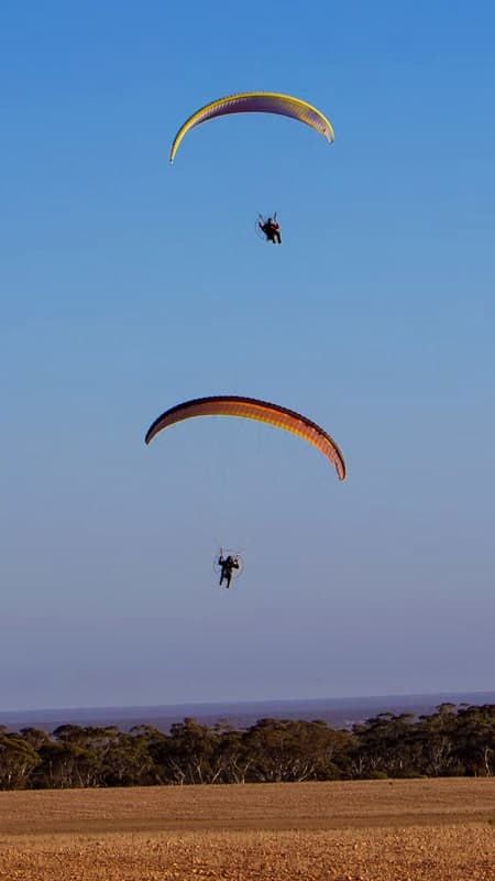 Madrid: 1h paramotor or paratrike flight with video of the medieval route
