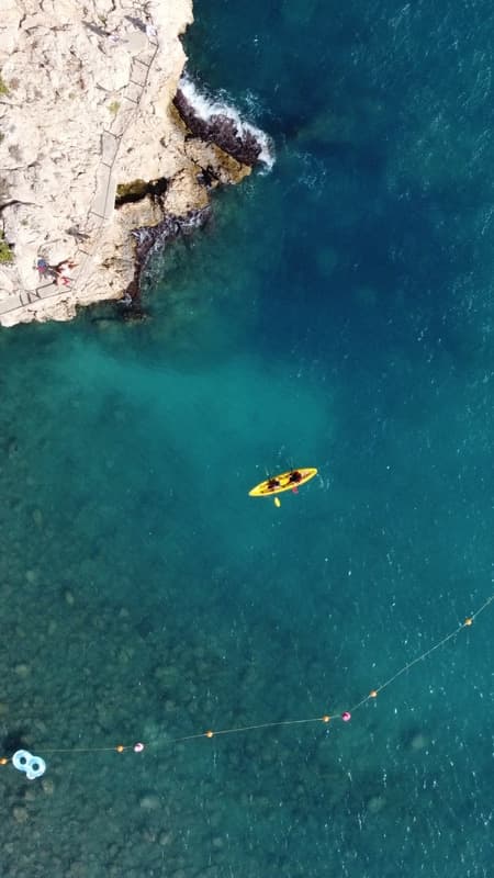 Alicante: Excursión guiada en kayak en la Cala Granadella de 6km