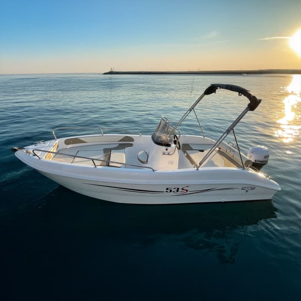 Charter a boat with licence in Menorca