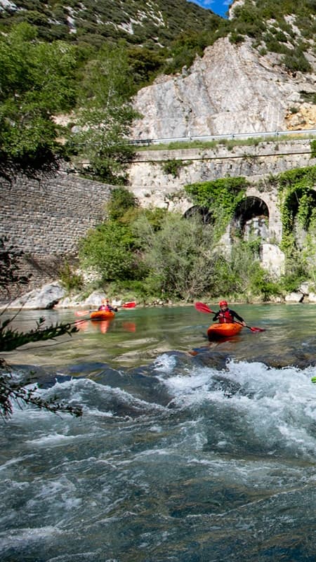 Curso de Kayak en el Río Esera en Benasque - Nivel Avanzado: Huesca