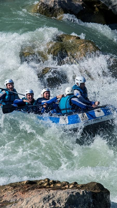 Rafting en el Pirineo Aragonés a través del Río Gállego – Nivel Avanzado
