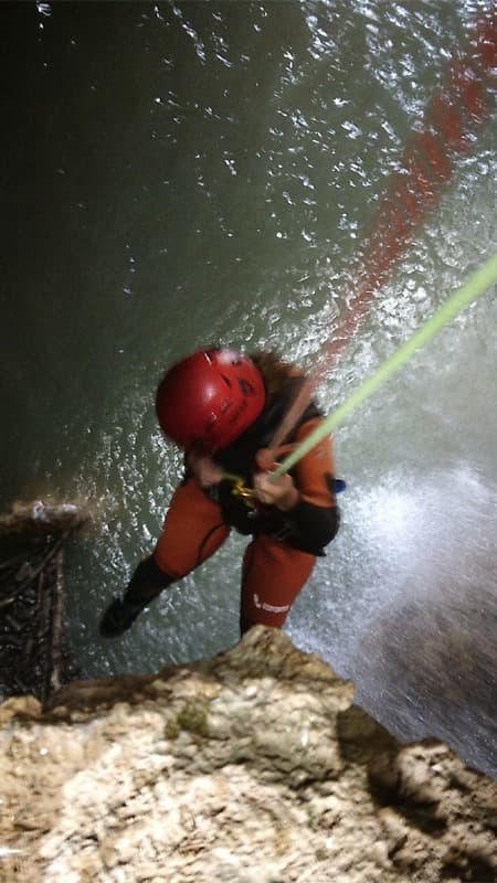 Canyoning Cueva del Hocino de Tramacastiel 4h Niveau Intermédiaire à Teruel, Bas Aragon