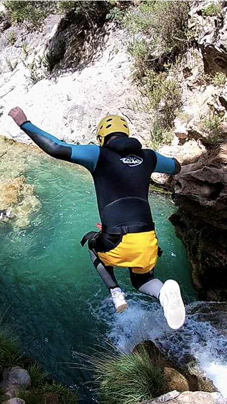 Descenso del Barranco Río Verde de 8h en Granada: Nerja