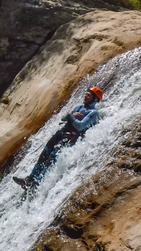 Canyoning Pozo del Invierno 4h Initiation Level in Teruel, Lower Aragon