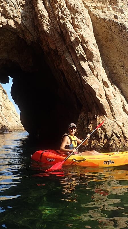 Ruta en Caiac per Palamós: cales verges i l'Espai Natural Castell-Cap Roig en 2 hores per la Costa Brava