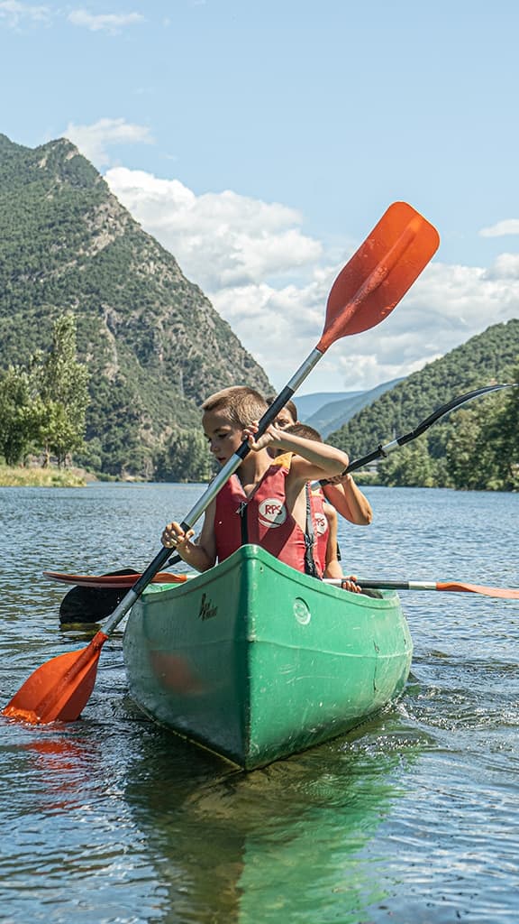 Alquiler Canoa y Kayak en pleno Pirineo - Cúadruple: 30min en Lago La Torrassa