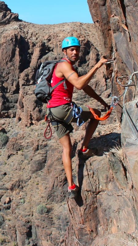 Escalada en las formaciones geológicas de El Hierro: Islas Canarias