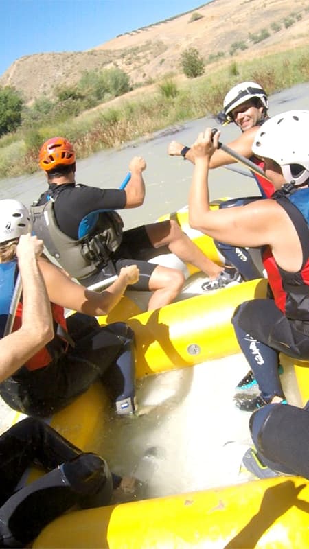 Benamejí: Rafting familiar en el río Genil (2 bajadas) - Nivel iniciación