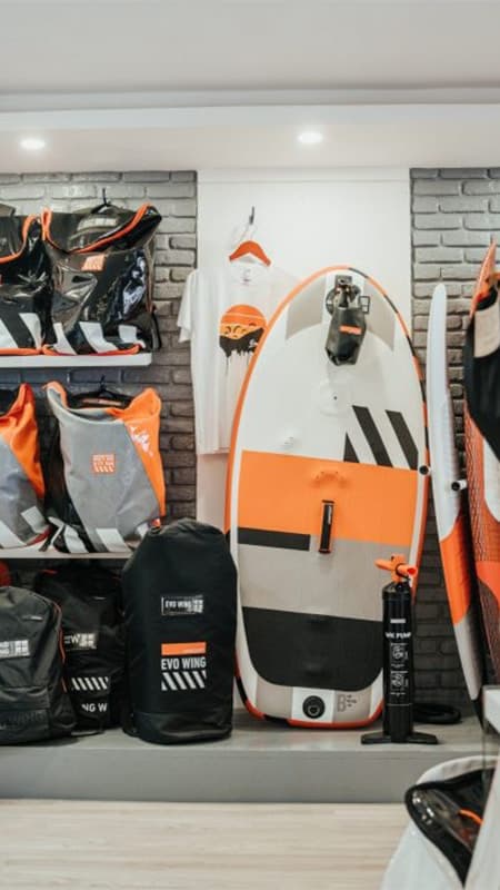 Alquiler de Tabla de Surf y Neopreno en Playa del Médano, Tenerife